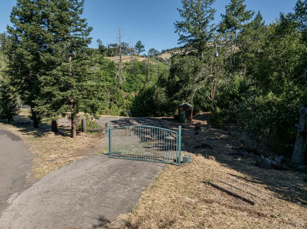 5734 Mark West Lane Santa Rosa, CA 95404