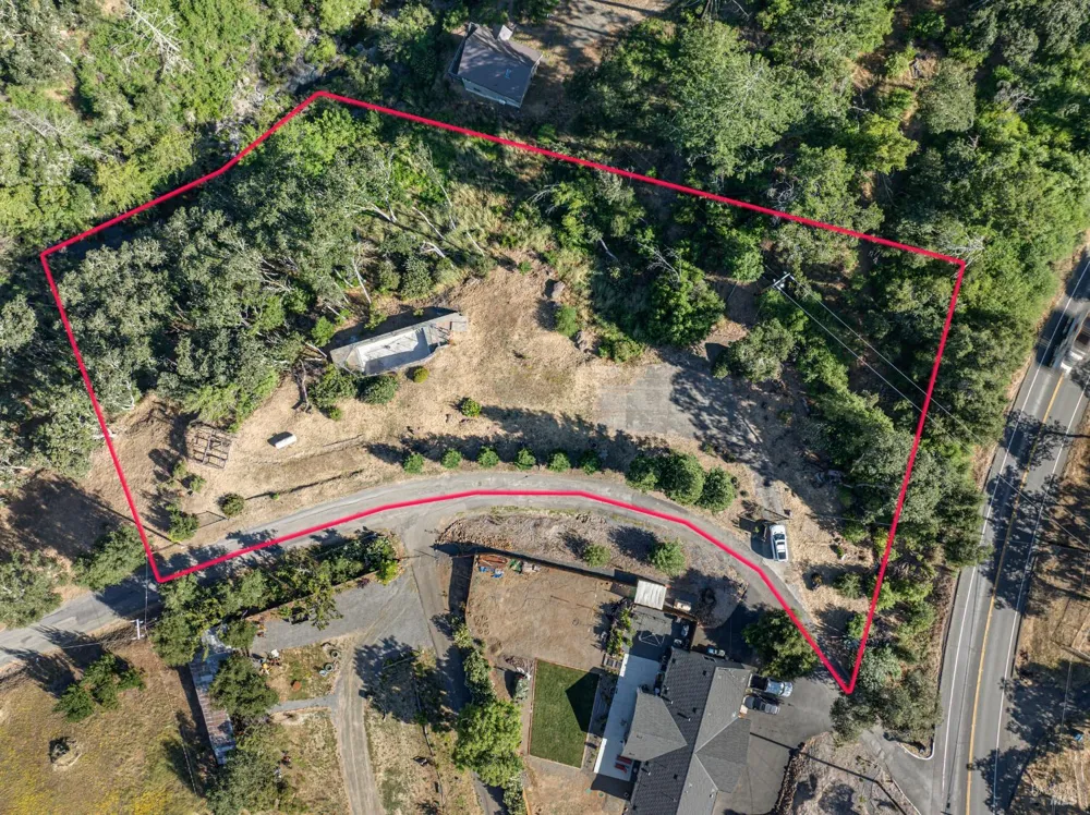5734 Mark West Lane Santa Rosa, CA 95404