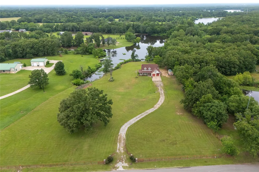 786 Vz County Road 1803 Grand Saline, TX 75140