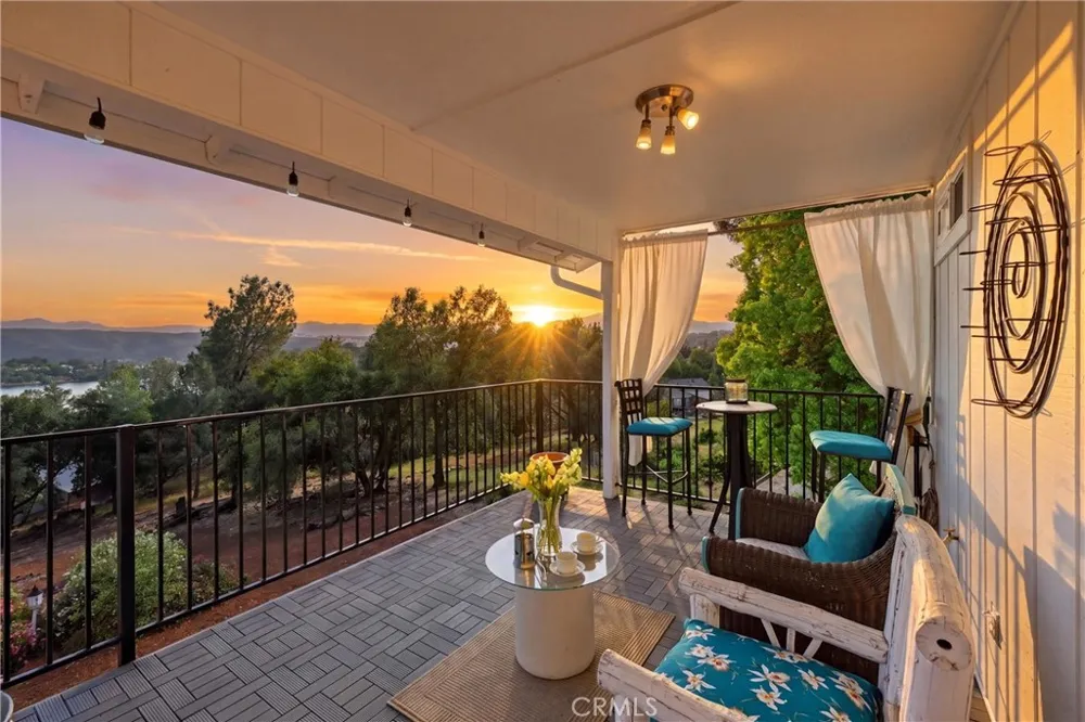 17432 Greenridge Hidden Valley Lake, CA 95467