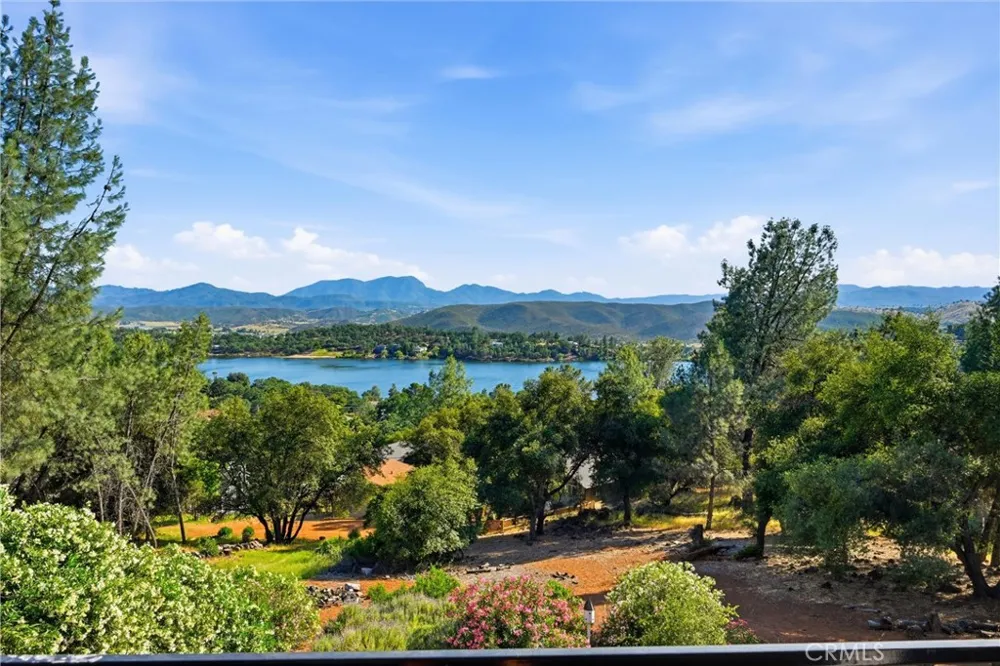 17432 Greenridge Hidden Valley Lake, CA 95467