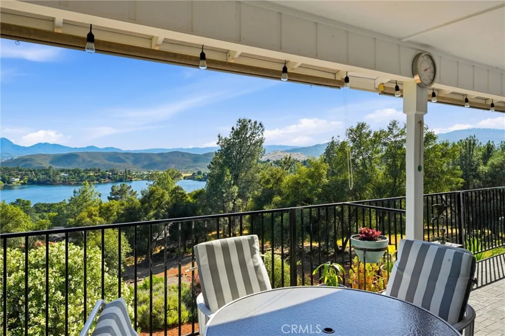 17432 Greenridge Hidden Valley Lake, CA 95467