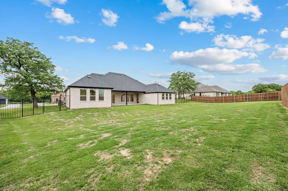 116 Oak Grove Lane Boyd, TX 76023