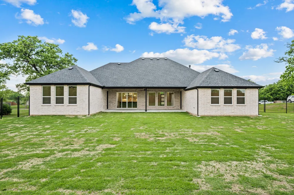 116 Oak Grove Lane Boyd, TX 76023