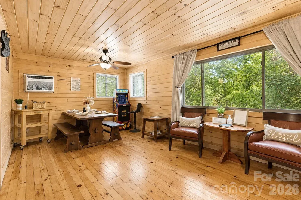 319 Blue Ridge Parkway #53 Bryson City, NC 28713