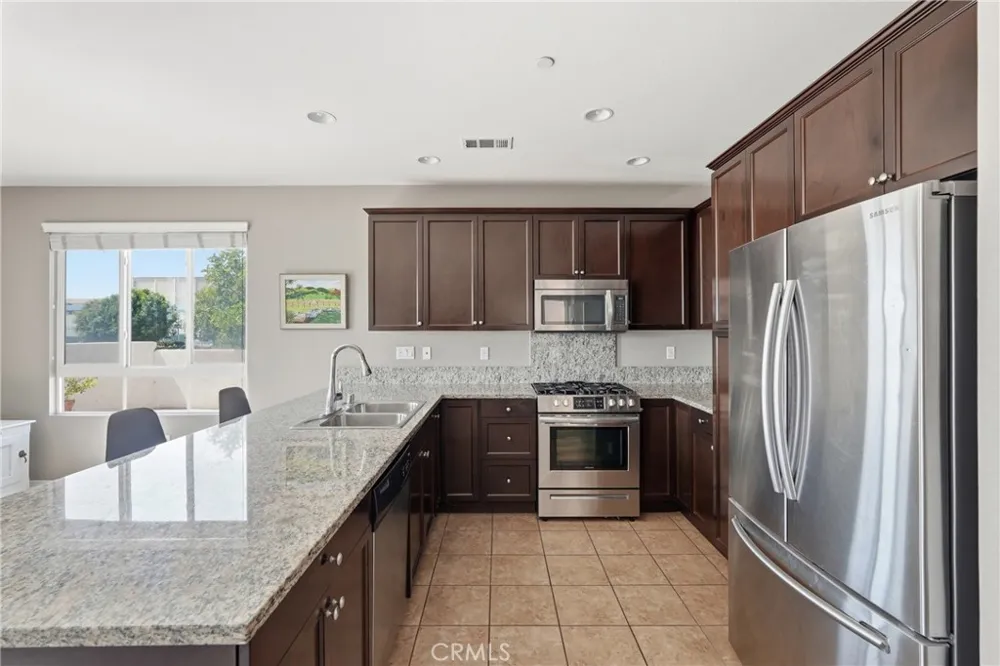 12001 Jackson Square Court Hawthorne, CA 90250