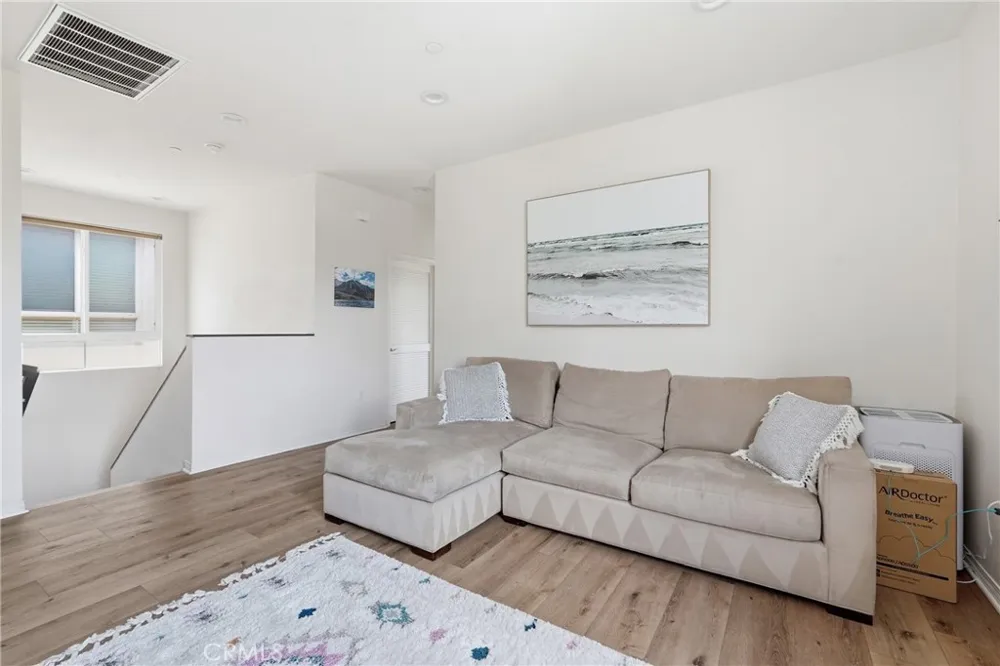 12001 Jackson Square Court Hawthorne, CA 90250