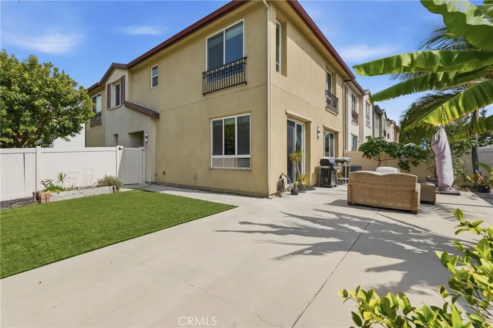 12001 Jackson Square Court Hawthorne, CA 90250