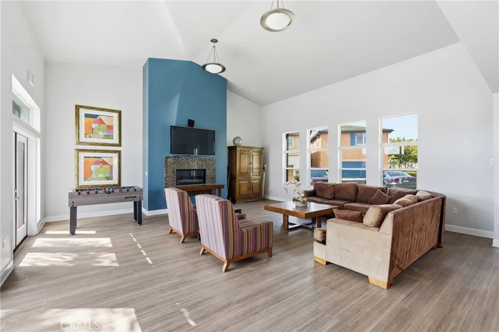 12001 Jackson Square Court Hawthorne, CA 90250