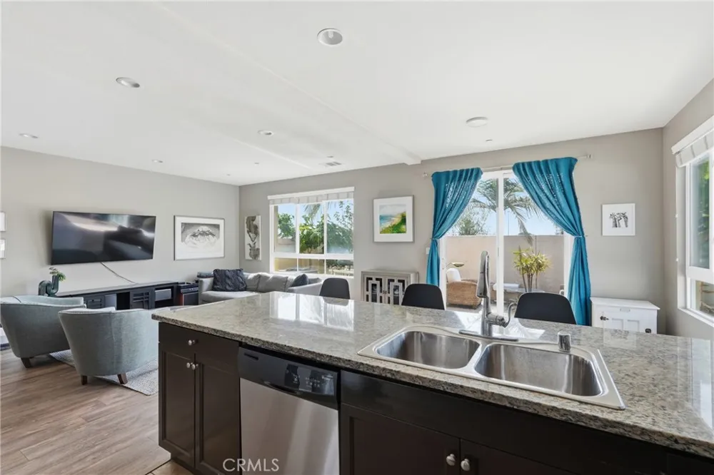 12001 Jackson Square Court Hawthorne, CA 90250