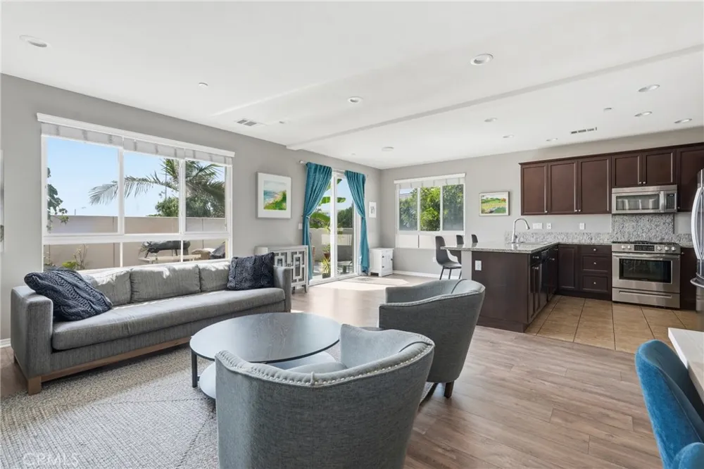 12001 Jackson Square Court Hawthorne, CA 90250