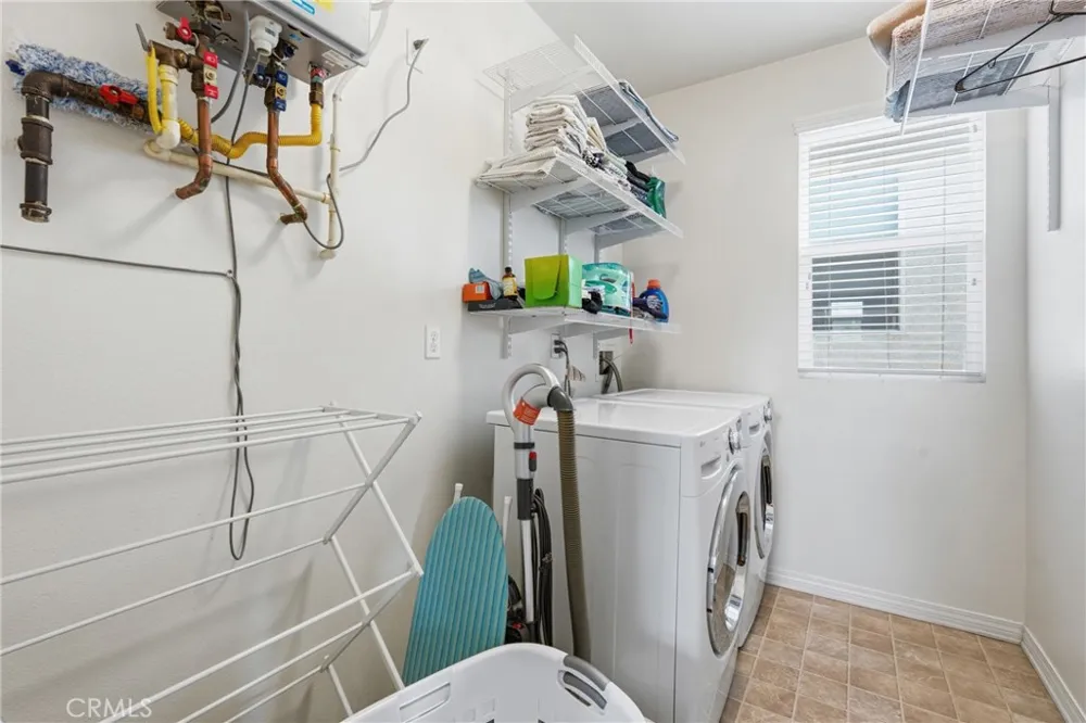 12001 Jackson Square Court Hawthorne, CA 90250
