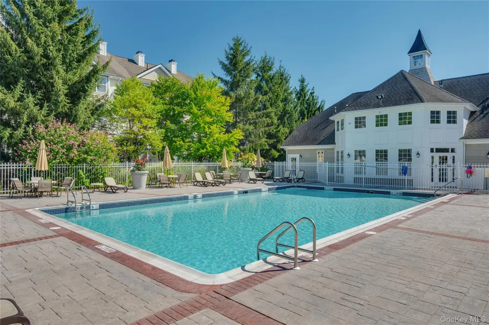 19 Putters Way #9 Middletown, NY 10940