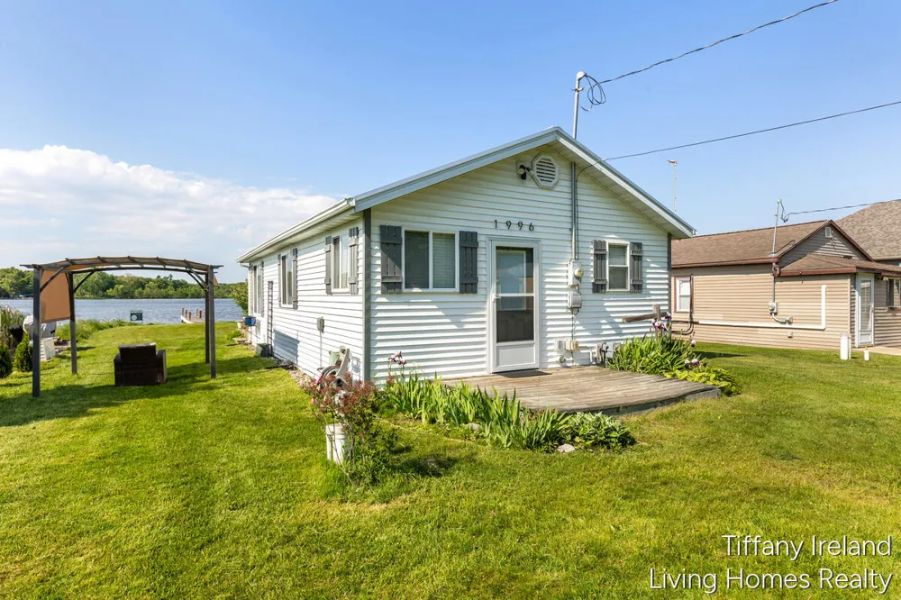 1996 Shore Drive Orleans Township, MI 48865