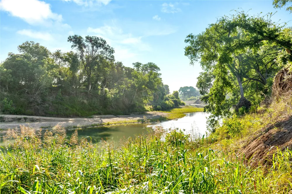 32 Hwy 6 Valley Mills, TX 76689