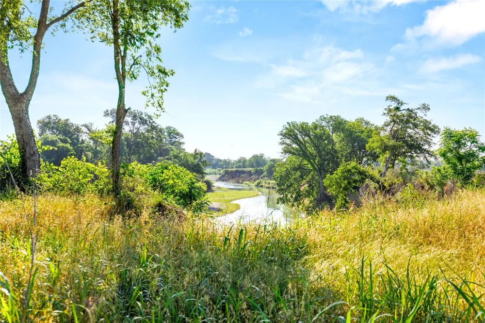 32 Hwy 6 Valley Mills, TX 76689