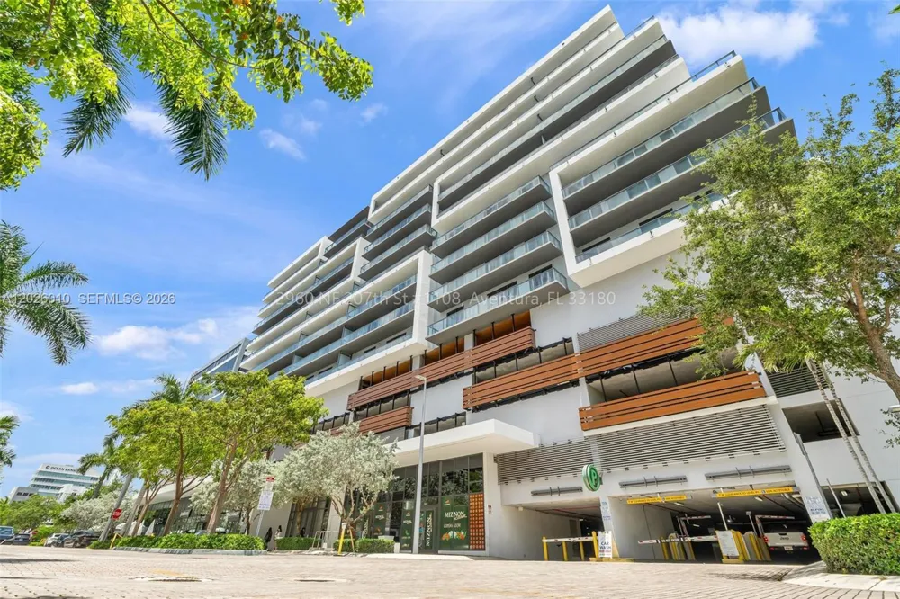 2960 NE 207th St #1108 Aventura, FL 33180