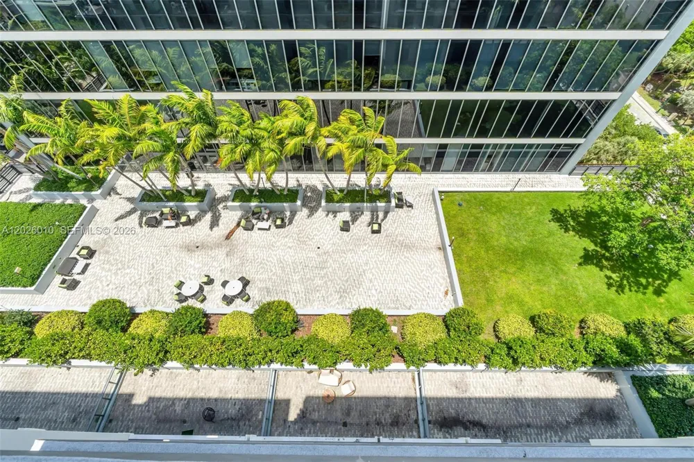 2960 NE 207th St #1108 Aventura, FL 33180
