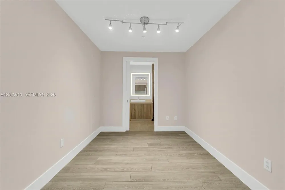 2960 NE 207th St #1108 Aventura, FL 33180
