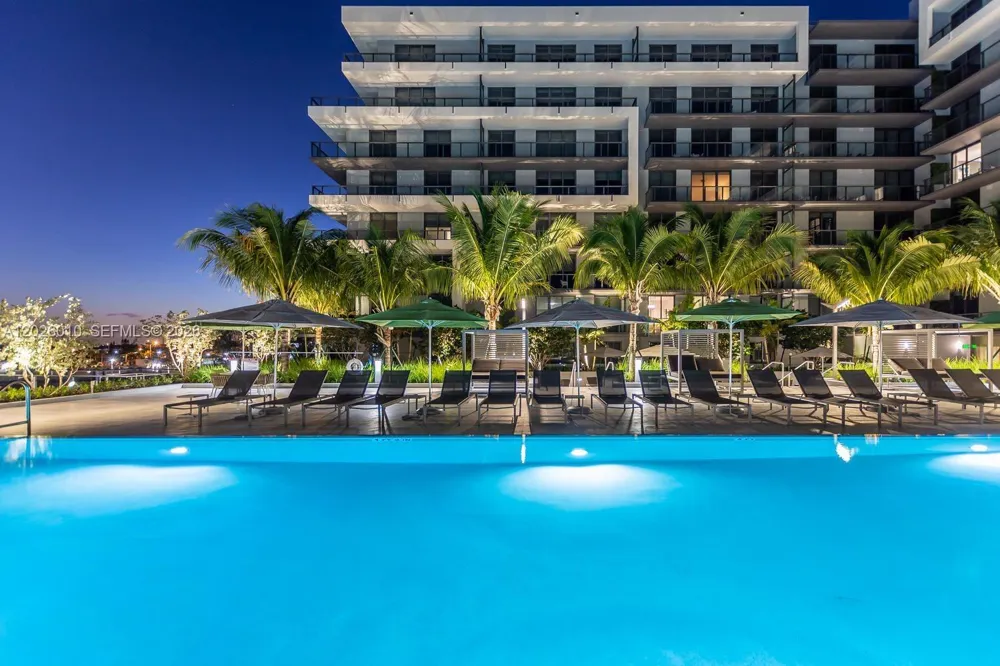 2960 NE 207th St #1108 Aventura, FL 33180