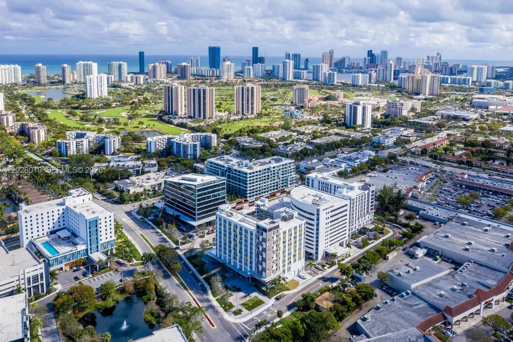 2960 NE 207th St #1108 Aventura, FL 33180