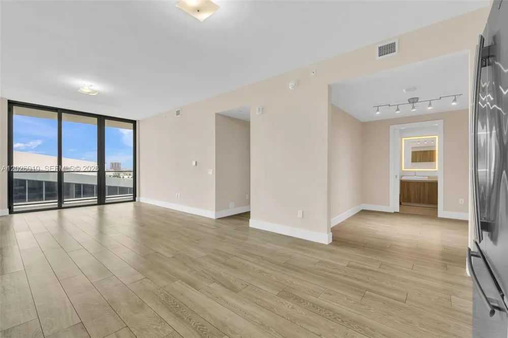 2960 NE 207th St #1108 Aventura, FL 33180