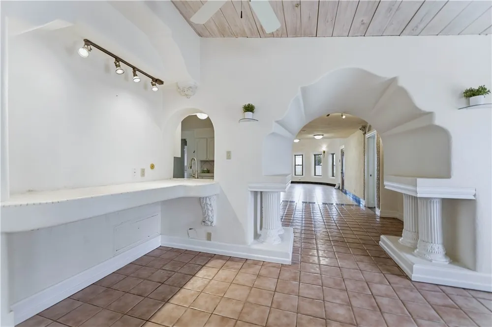 1221 Encino Drive Pleasanton, TX 78064