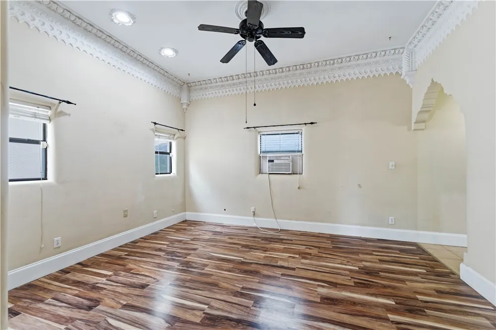 1221 Encino Drive Pleasanton, TX 78064