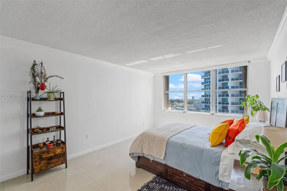1865 79th St Cswy #15M North Bay Village, FL 33141