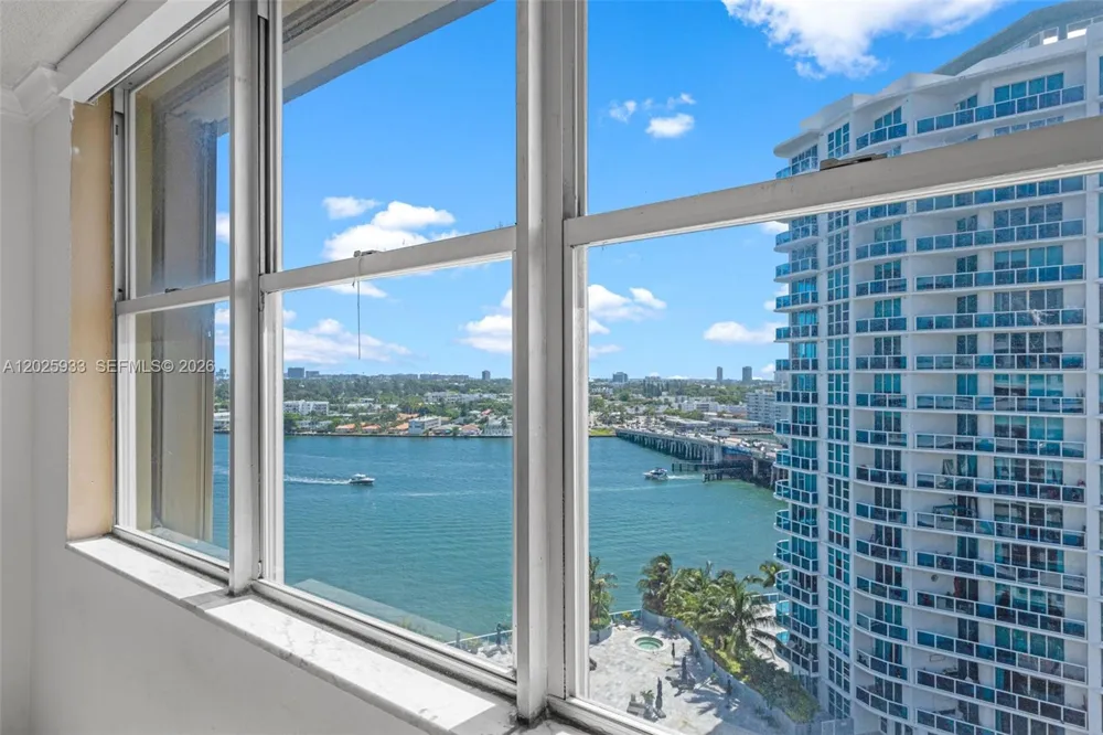 1865 79th St Cswy #15M North Bay Village, FL 33141