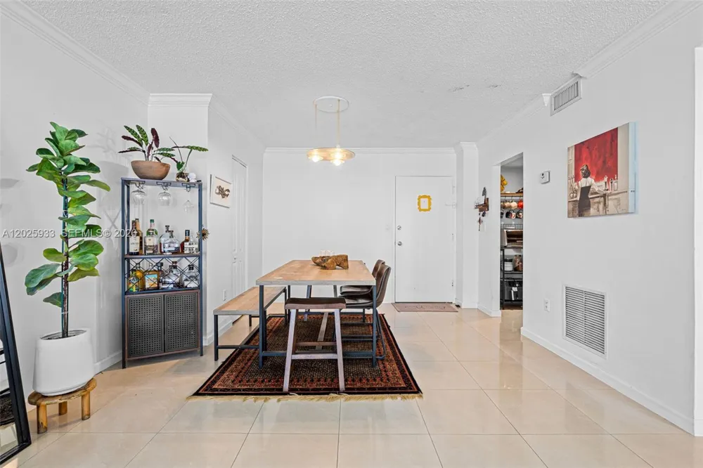 1865 79th St Cswy #15M North Bay Village, FL 33141