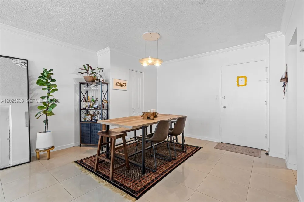 1865 79th St Cswy #15M North Bay Village, FL 33141