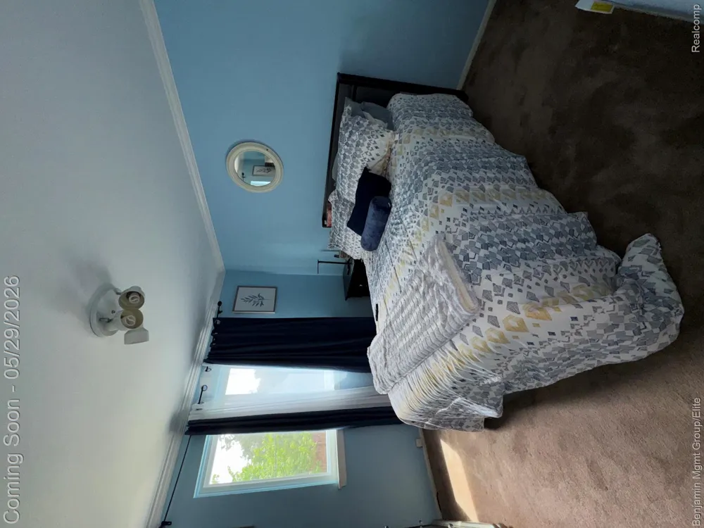18769 Walmer Lane Beverly Hills Village, MI 48025
