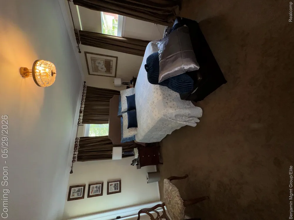 18769 Walmer Lane Beverly Hills Village, MI 48025