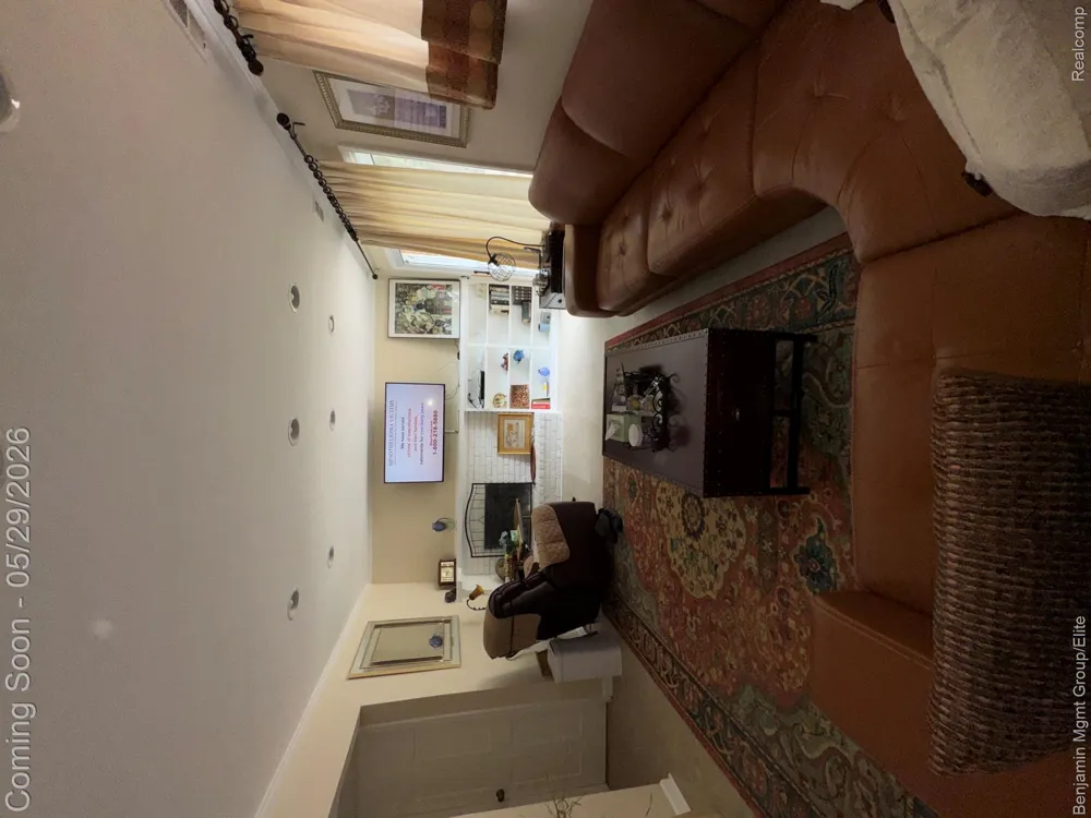 18769 Walmer Lane Beverly Hills Village, MI 48025