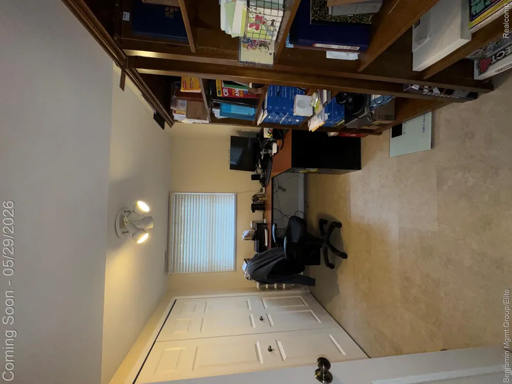 18769 Walmer Lane Beverly Hills Village, MI 48025