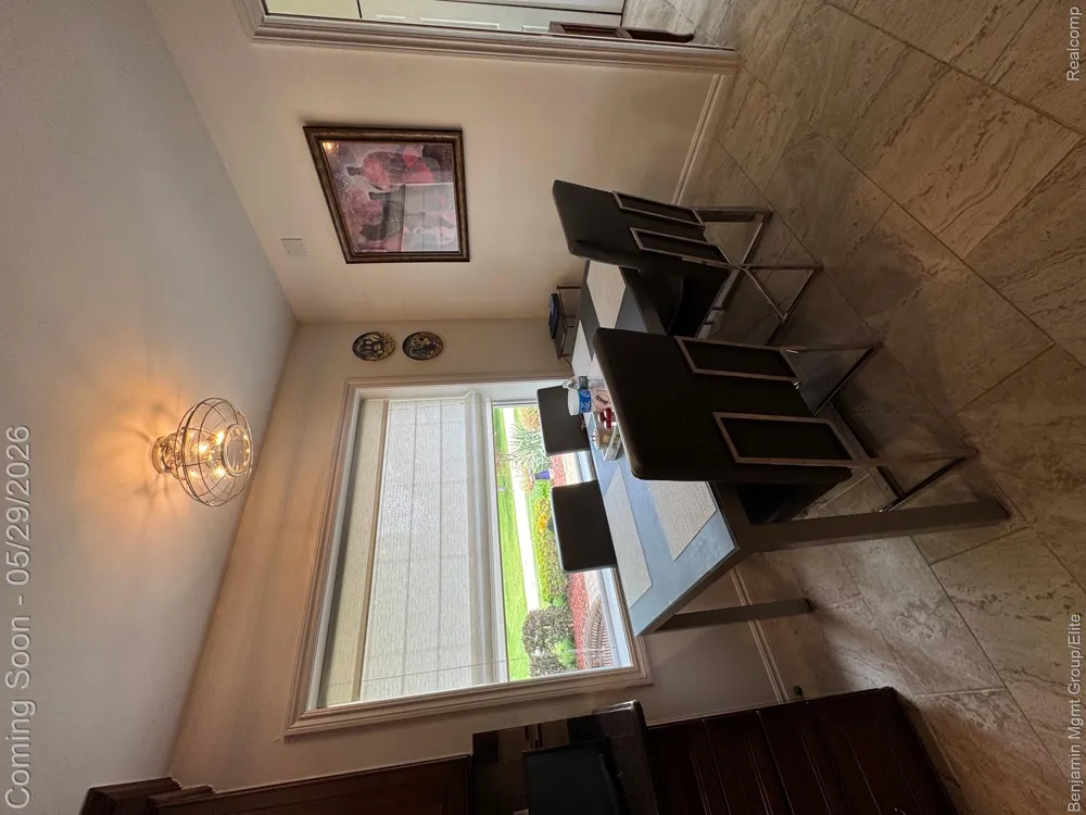 18769 Walmer Lane Beverly Hills Village, MI 48025