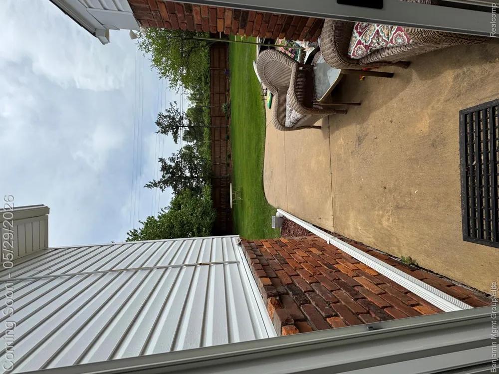 18769 Walmer Lane Beverly Hills Village, MI 48025