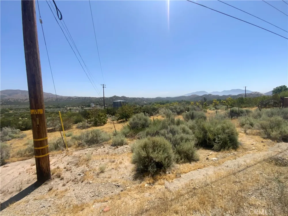 4747 US Highway 138 Phelan, CA 92371