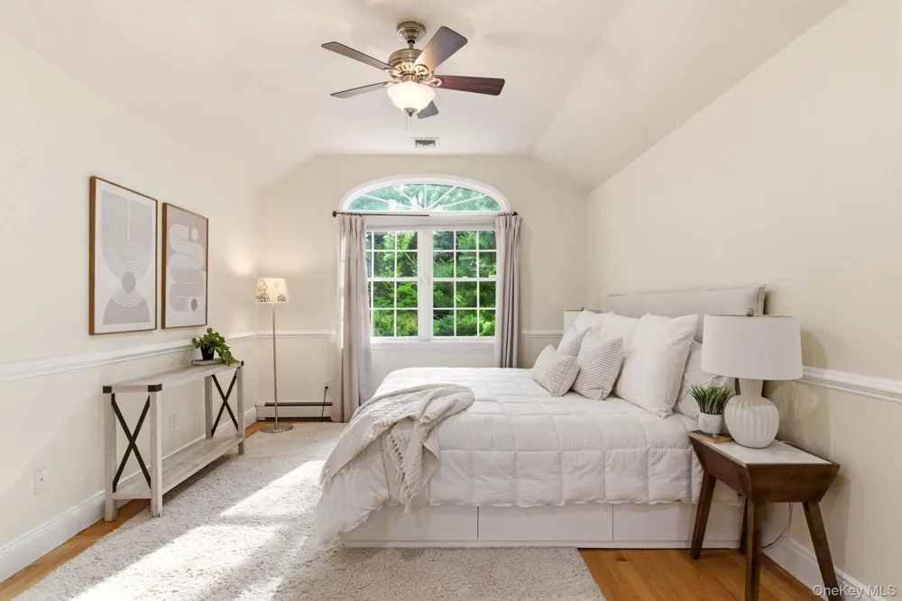 316 S Woods Road Woodbury, NY 11797