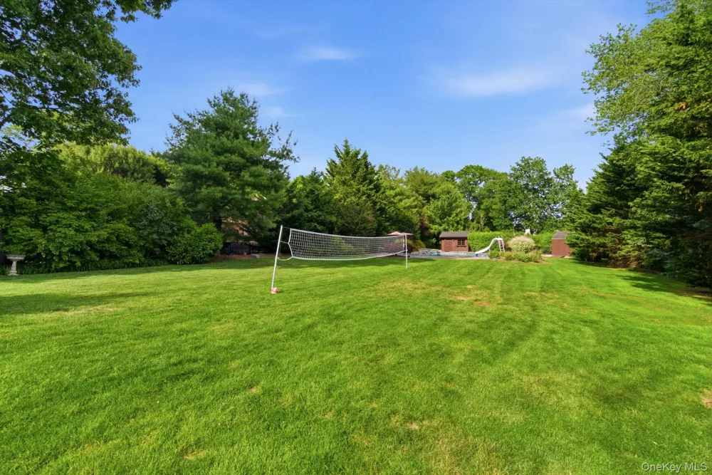 316 S Woods Road Woodbury, NY 11797