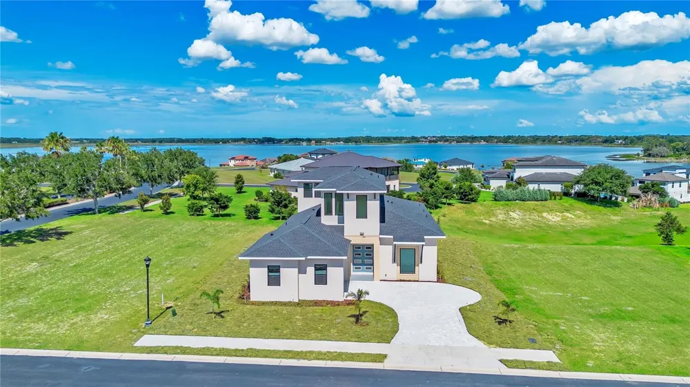 134 BLAZING STAR AVENUE Lake Alfred, FL 33850