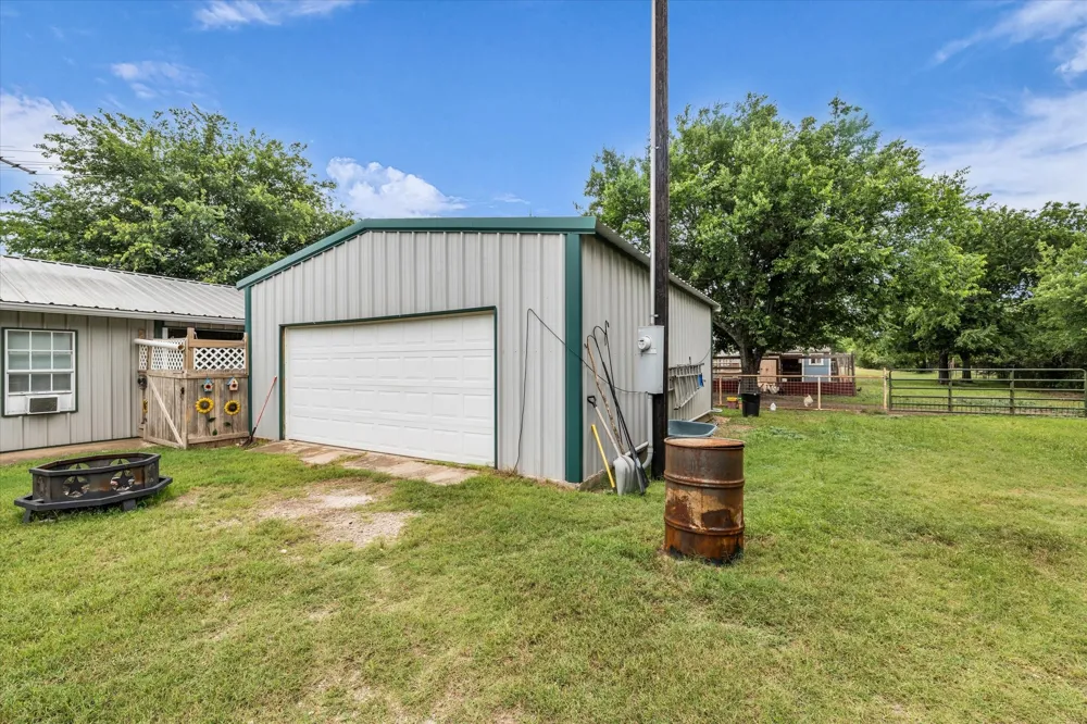173 County Road 3465 Clifton, TX 76634