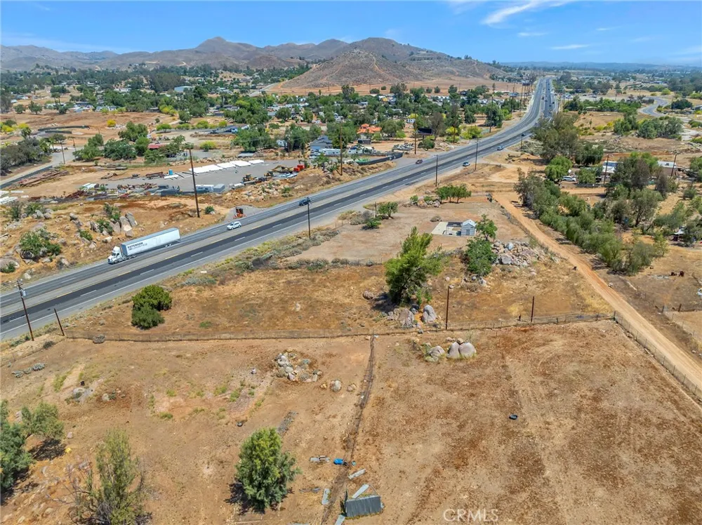 27520 State Highway 74 Perris, CA 92570