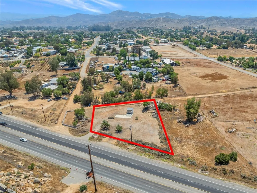 27520 State Highway 74 Perris, CA 92570