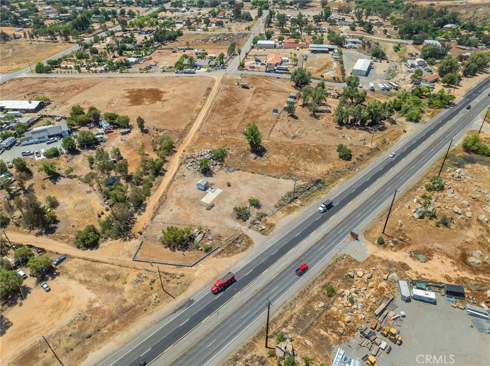27520 State Highway 74 Perris, CA 92570