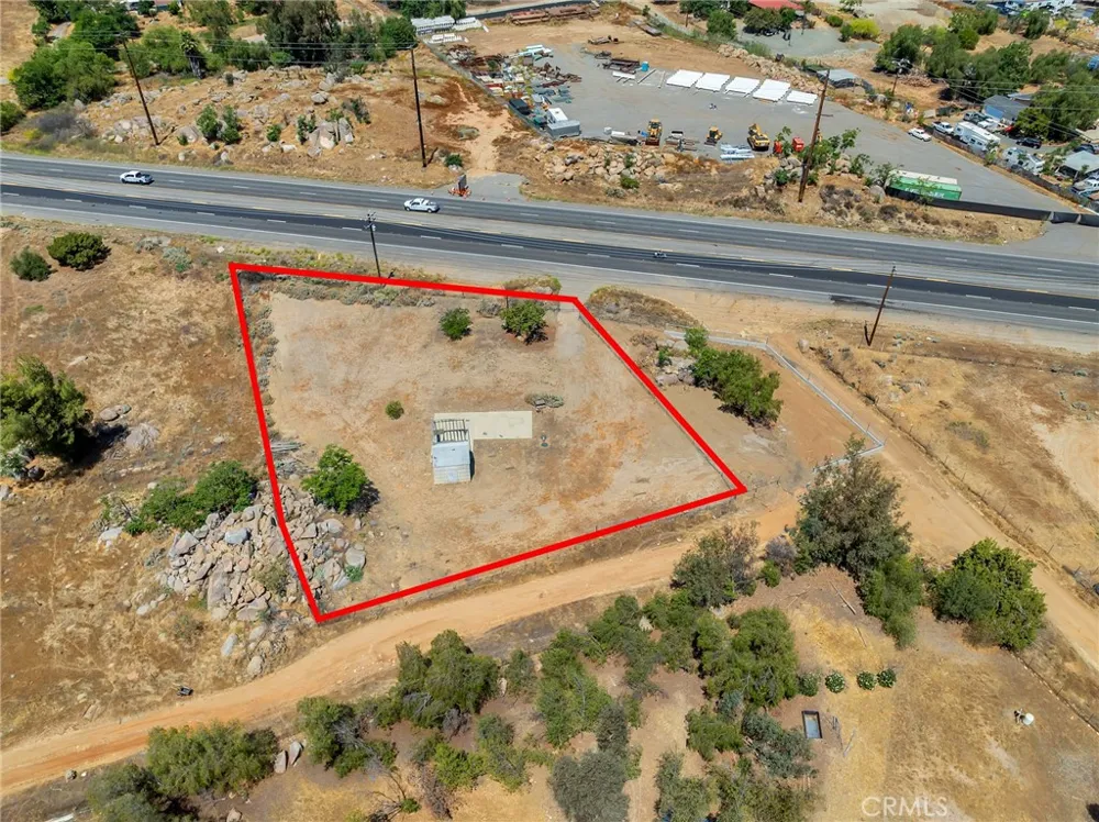27520 State Highway 74 Perris, CA 92570