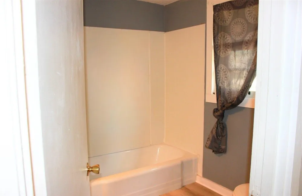 372 S Spring St Russellville, KY 42276