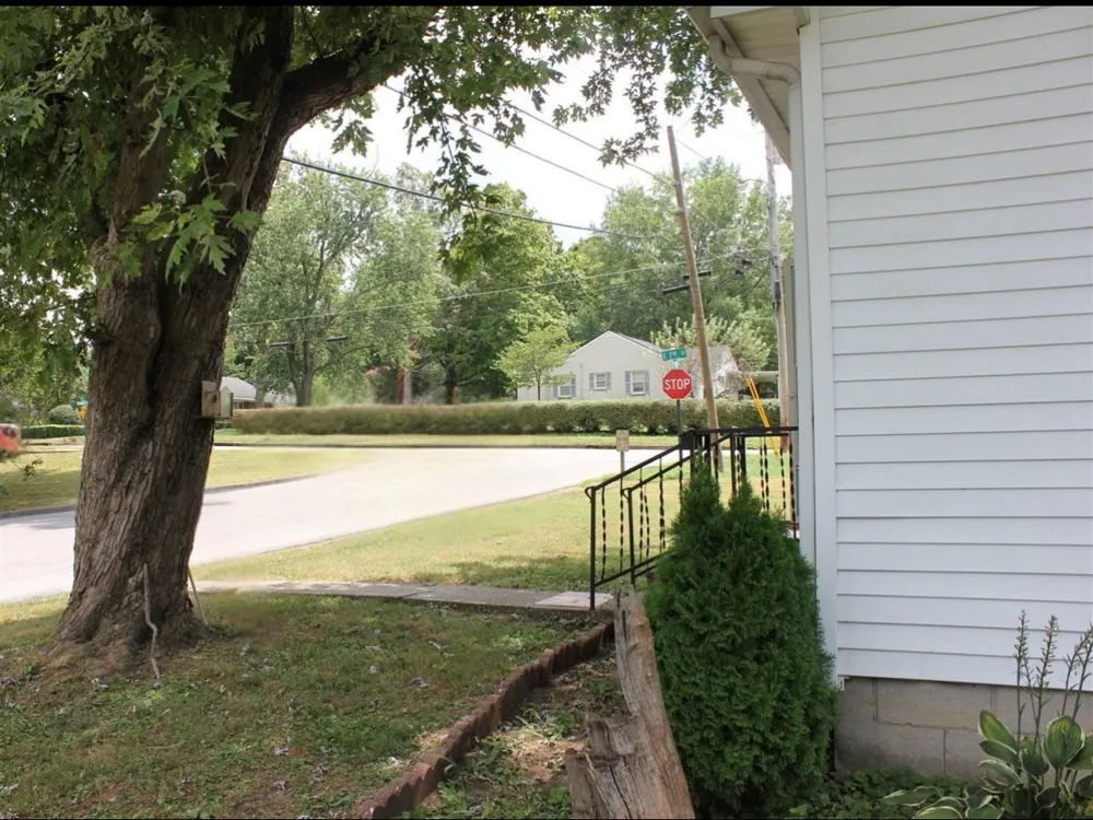 372 S Spring St Russellville, KY 42276