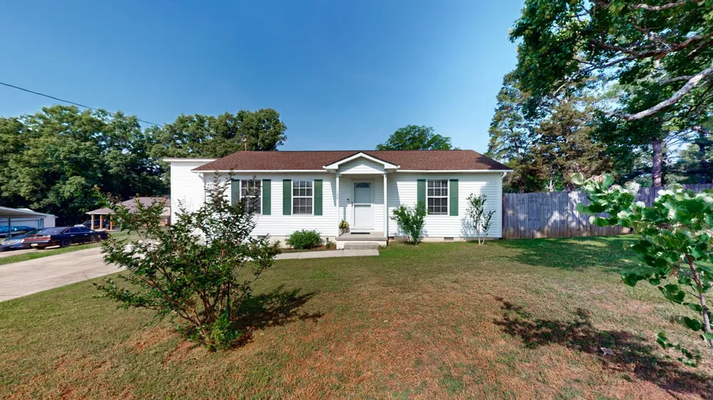 100 Waggoner St Decherd, TN 37324